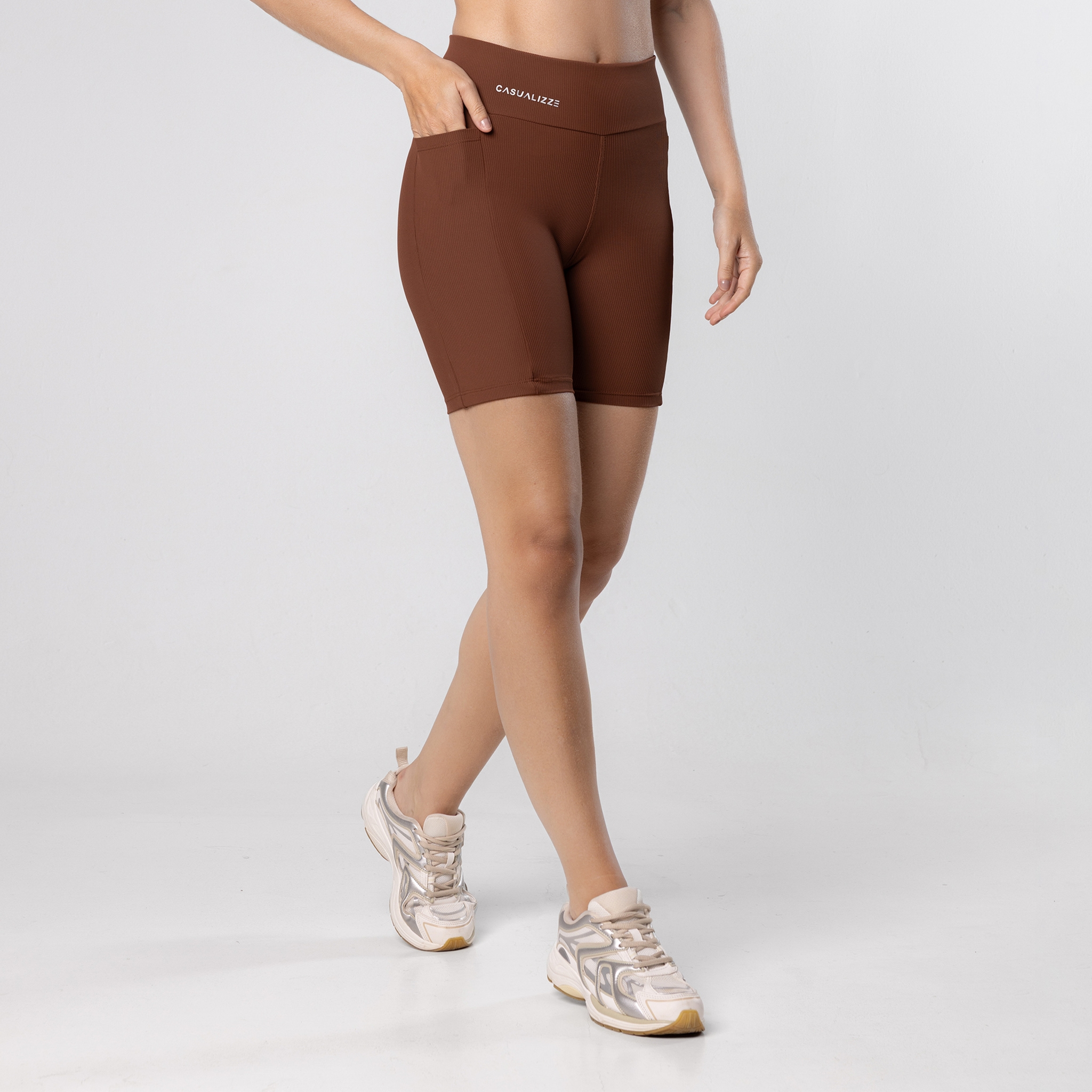 Short Feminino Academia Bolso Fitness Corrida - Marrom Cappuccino P Short Feminino Academia Bolso Fitness Corrida - Marrom Cappuccino P