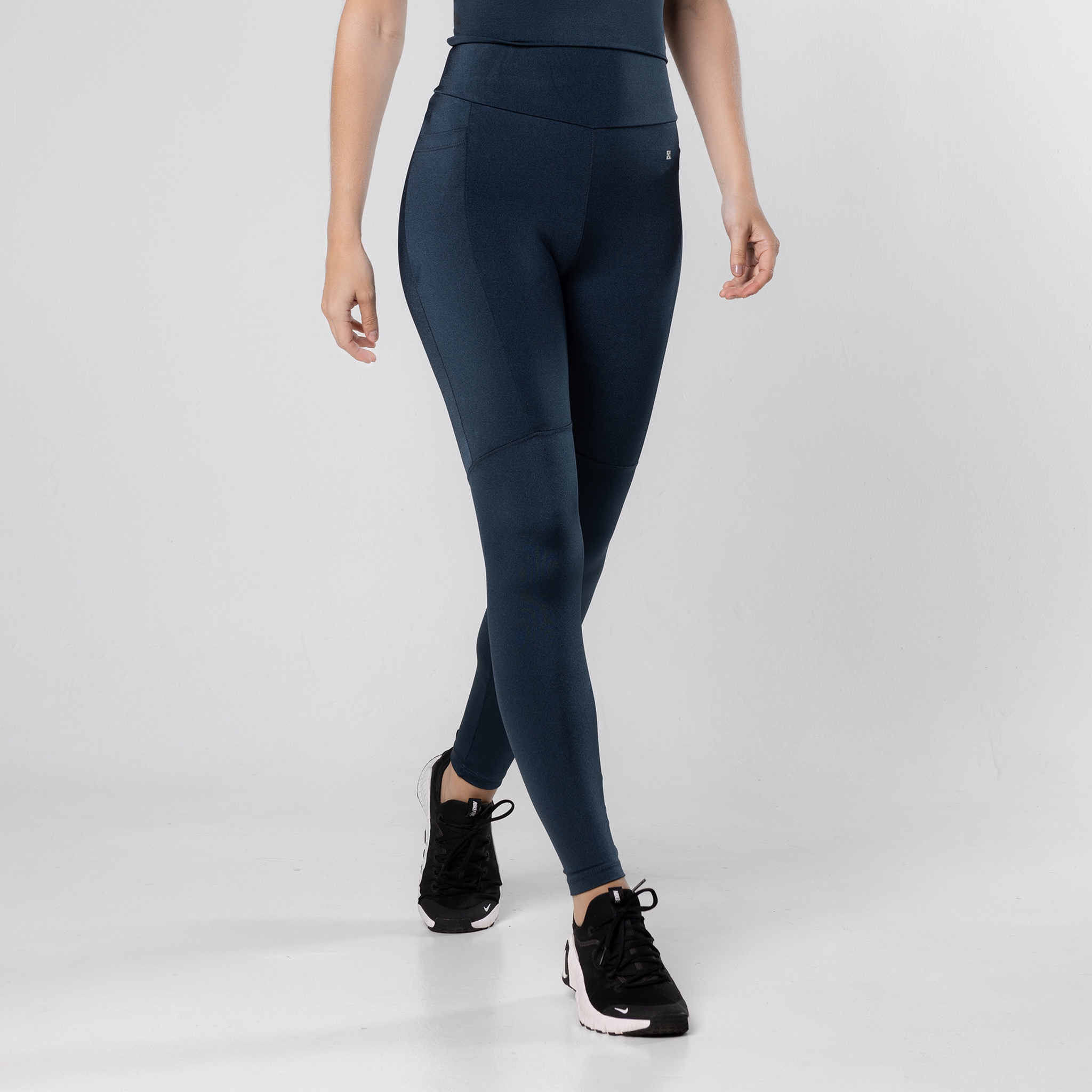 Calça Legging Feminina Academia Bolsos Refletivo - Azul Petróleo P Calça Legging Feminina Academia Bolsos Refletivo - Azul Petróleo P