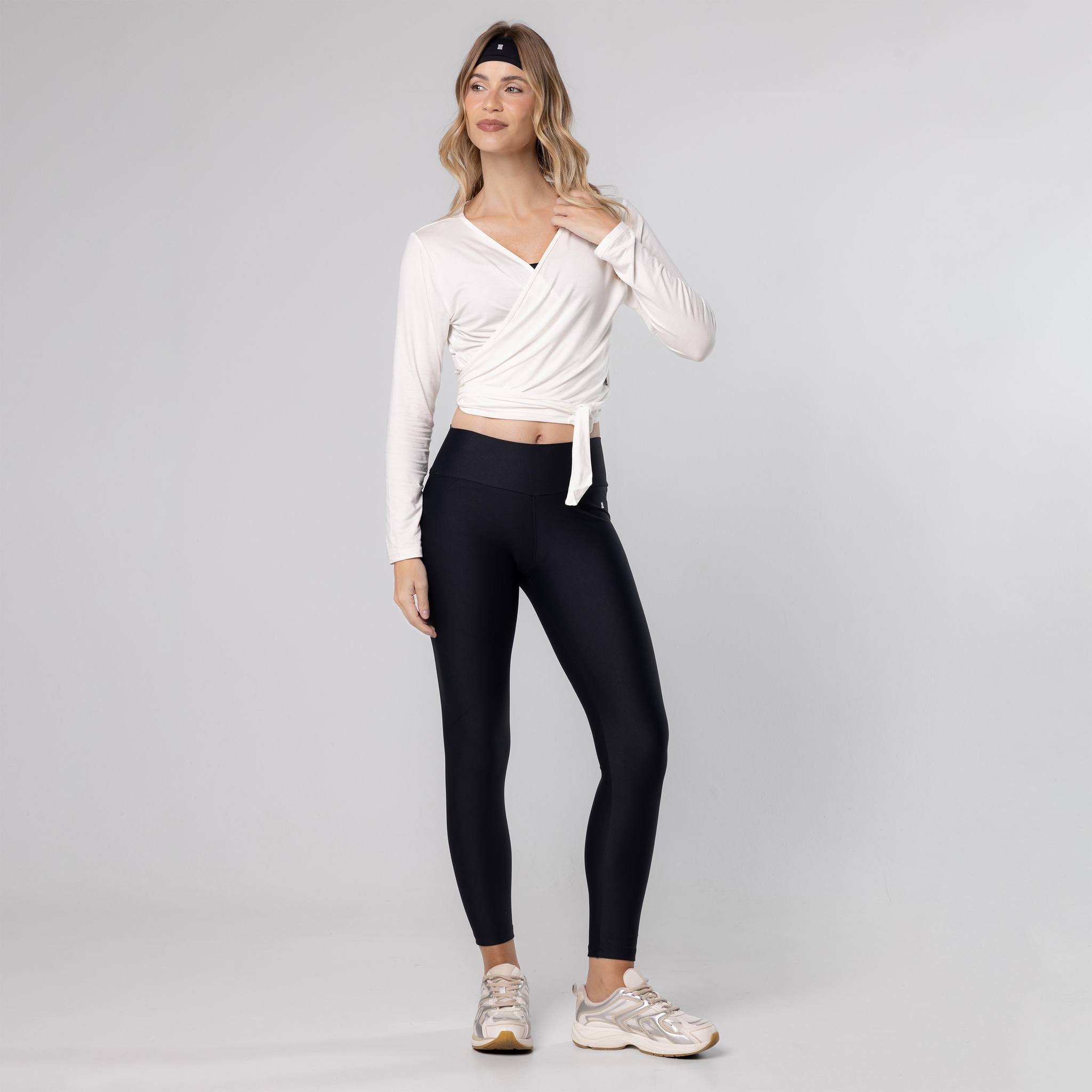 Cropped Decote V Transpassado Manga Longa Fitness Amarração