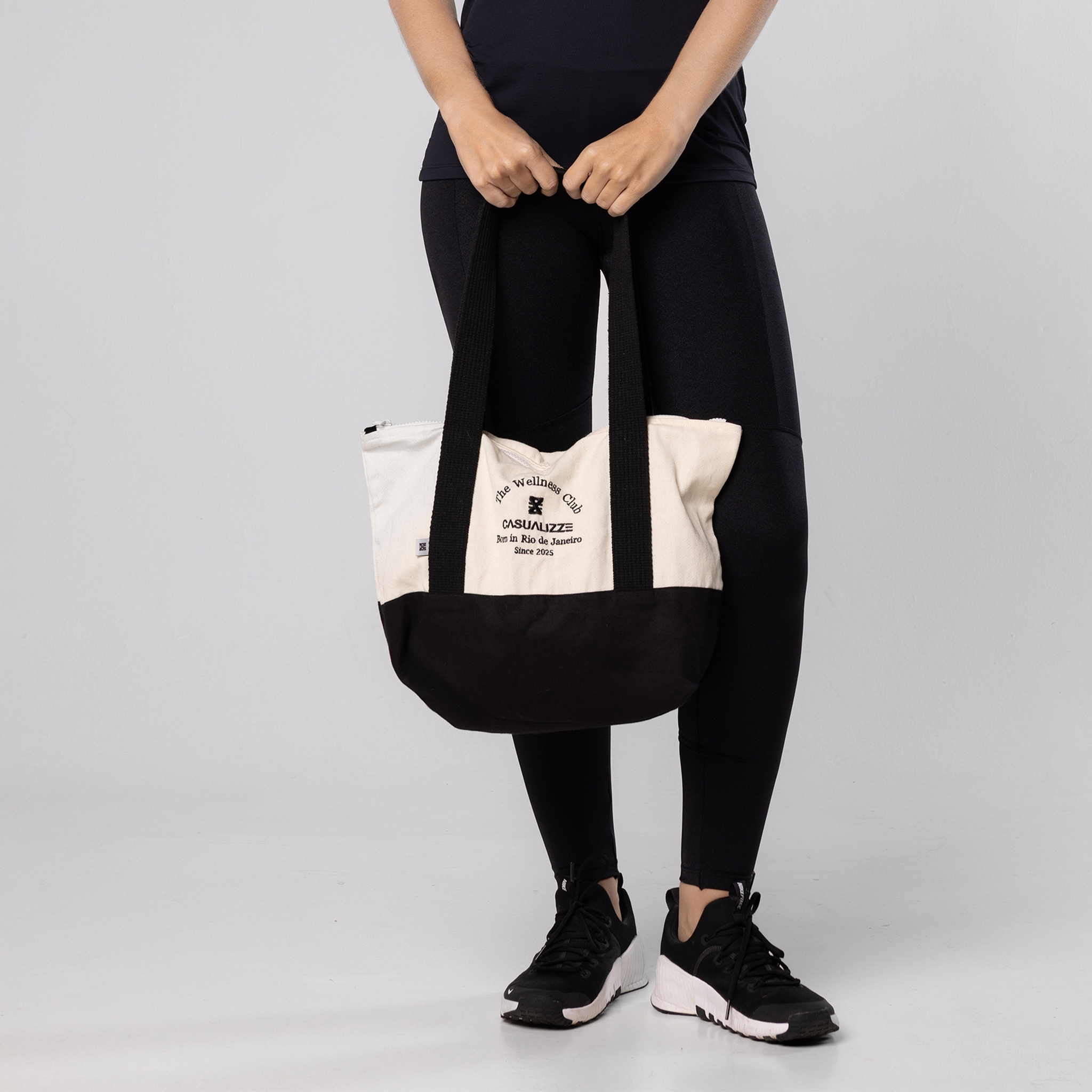 Bolsa Wellness Bordada com Zíper
