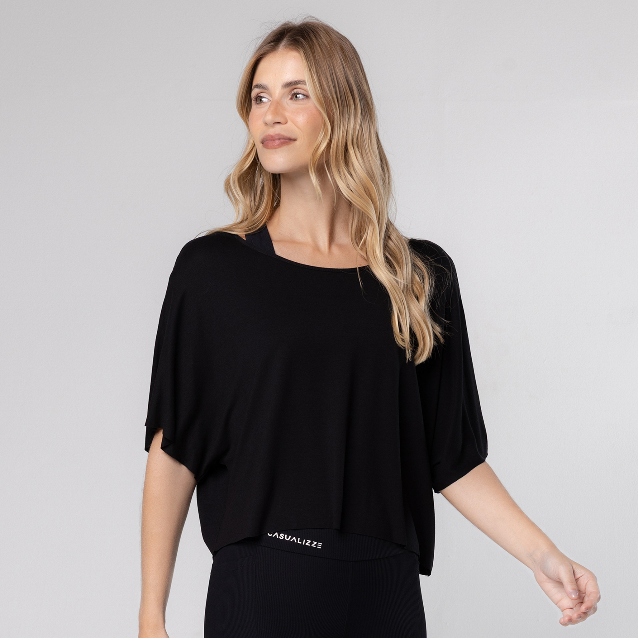 Blusa Viscose Transpassada Costas - Preto P Blusa Viscose Transpassada Costas - Preto P