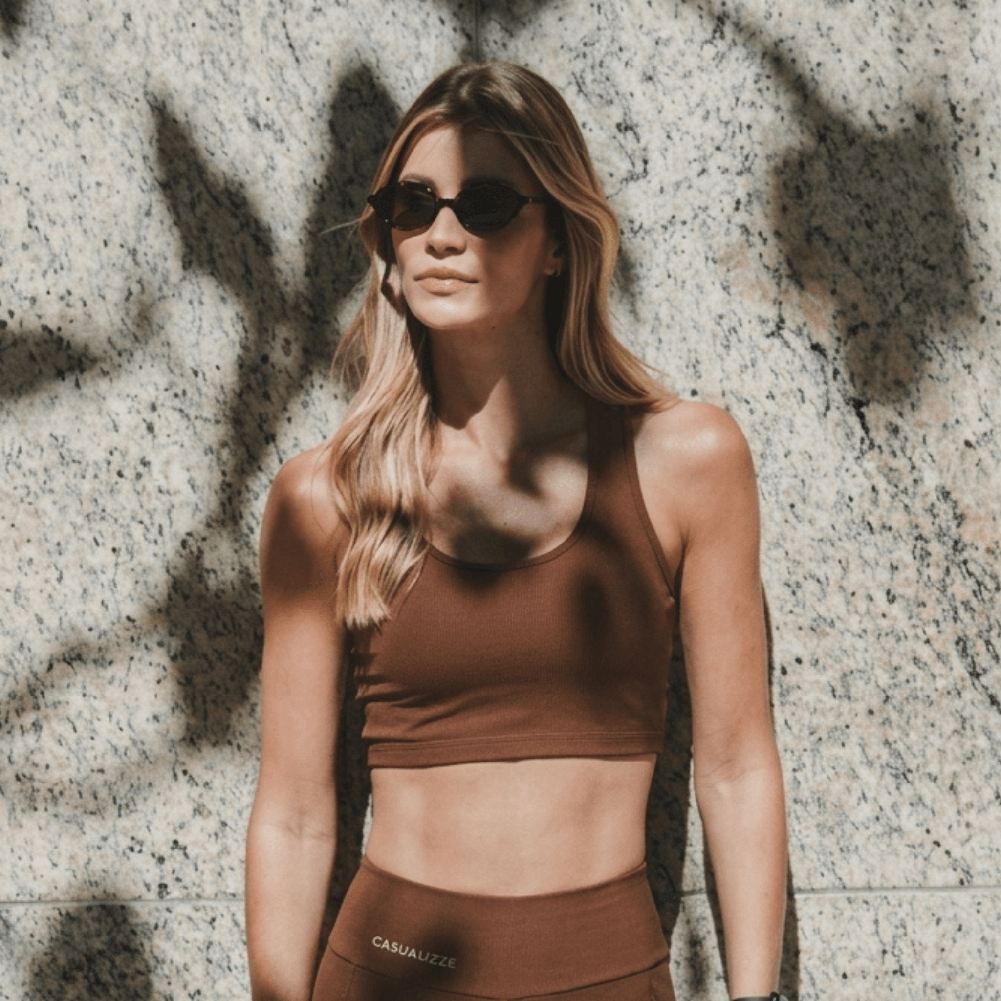Kit 2 Tops Femininos Bolso Fitness Marrom e Preto